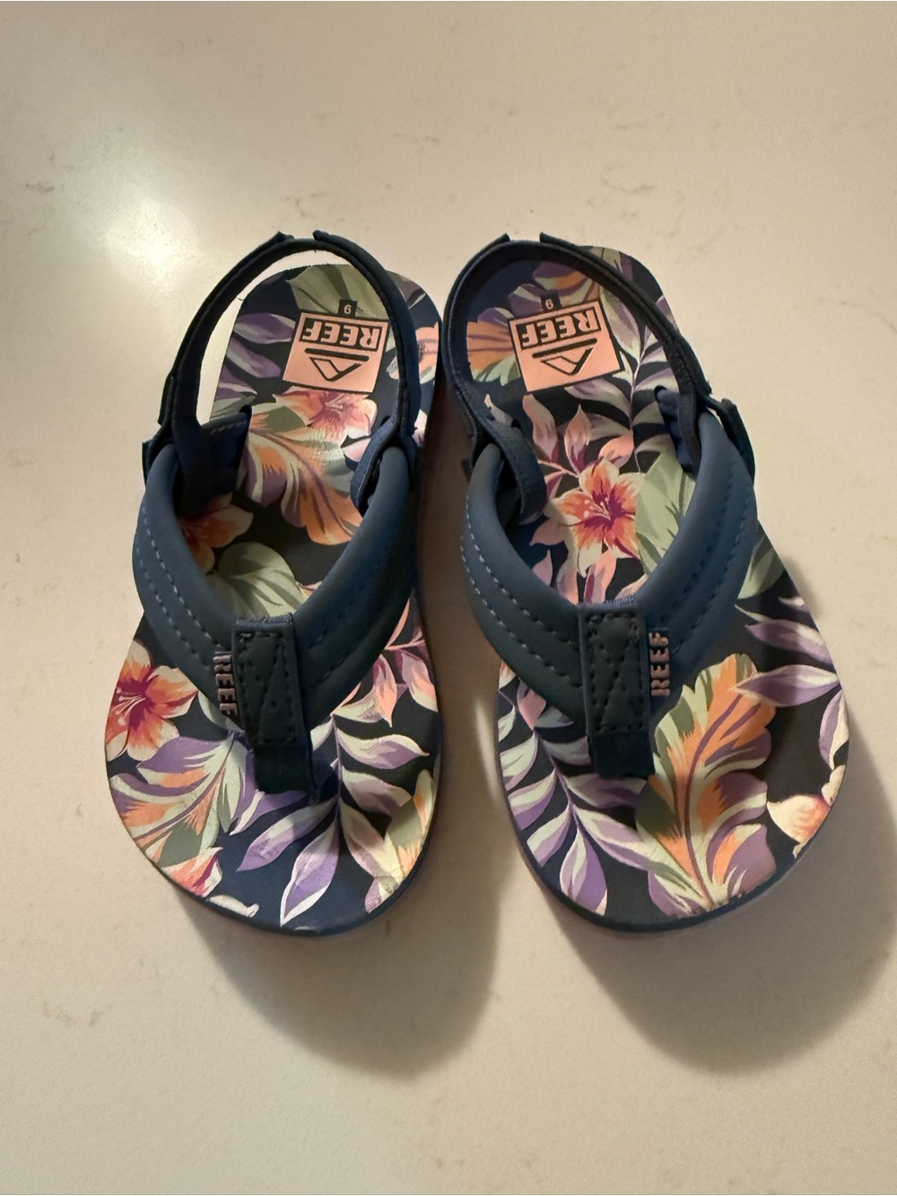 EUC Reef toddler sandals